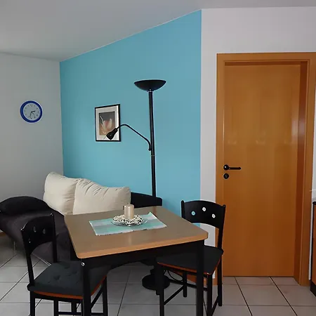 Apartment Haus Am Weinberg 2 *