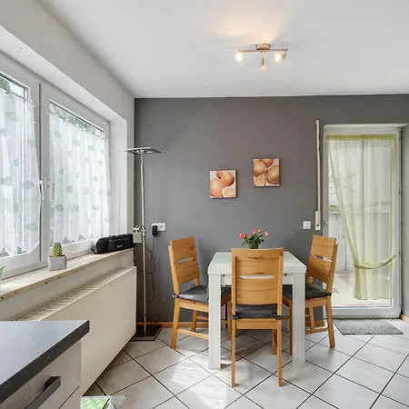 Haus Am Weinberg 2 Apartment *