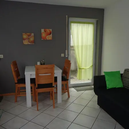 Haus Am Weinberg 2 *